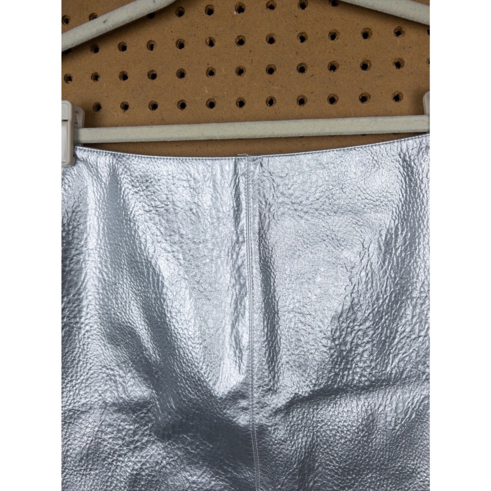 Commense Metallic Silver Faux Leather Mini Skirt Size Medium NWT Party Clubwear - Picture 2 of 5